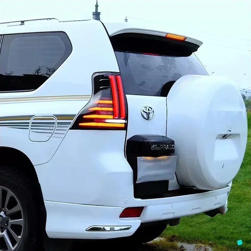 Samochodowe tylne światła LED do Toyota Prado Off-road Vehicle 2010 - 2023 Auto Tylna lampa do jazdy tyłem Hamulec Kierunkowskaz cofania Samochodowe tylne światło