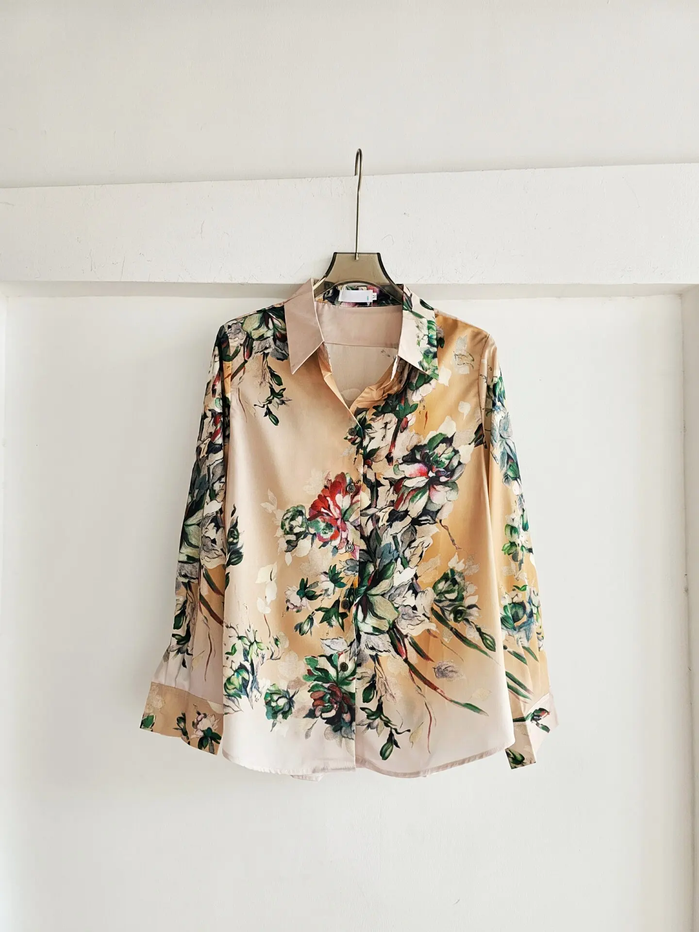 

Clothland Women Sweet Floral Blouse Long Sleeve Vintage Shirt Female Chic Fashion Casual Tops Blusa Mujer LB433