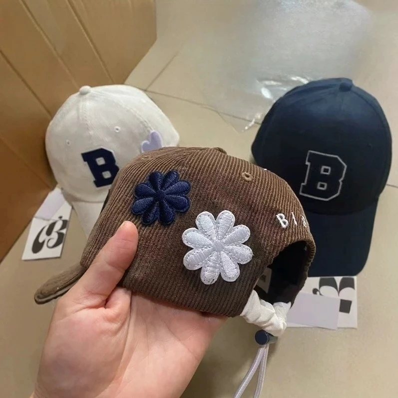 

Japanese Autumn and Winter Hat Sweet Flower Embroidery Hat Sweet Cool Corduroy Baseball Cap Cute Flower Embroidery Hat Female