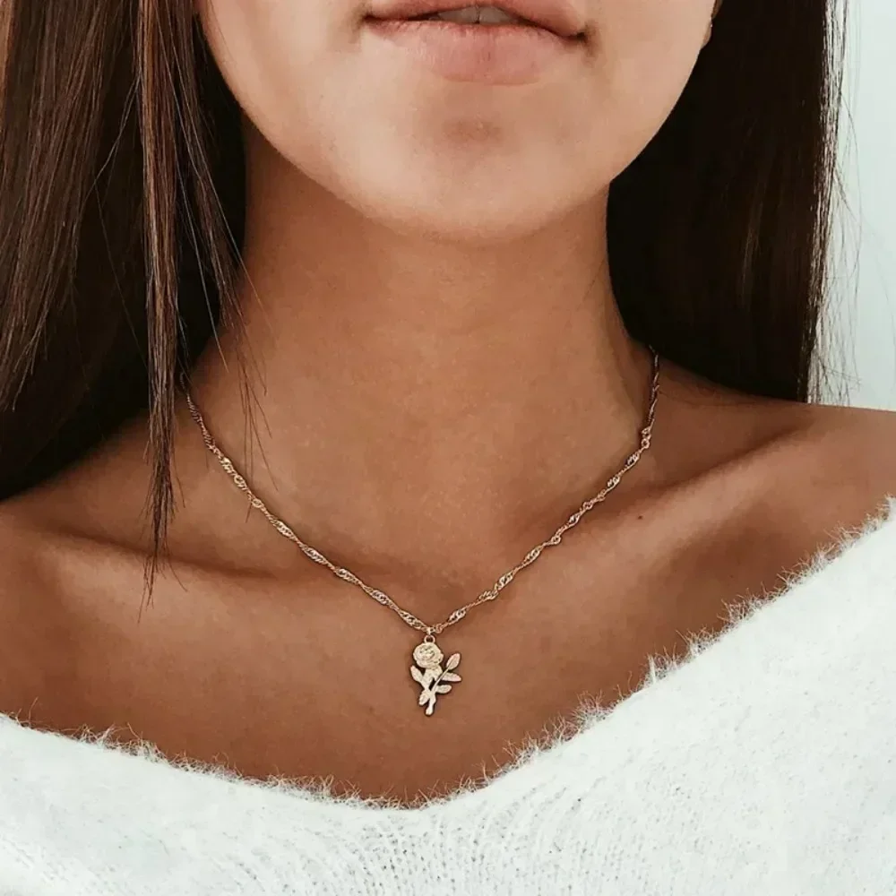 FSUNION 2025 Shiny Rose Flower Pendant Necklace Exquisite Golden Silver Collar Chain Necklace Ladies Wedding Party Jewelry Gift