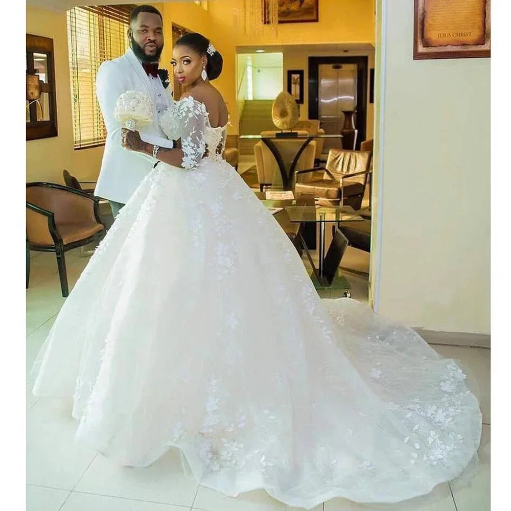 تخصيص أحدث ثوب الكرة الأفريقية فستان الزفاف 2024 قبالة الكتف أنيقة الدانتيل مخصص ثوب زفاف رداء دي سواريه