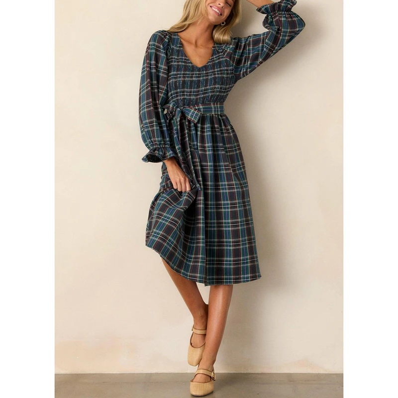 Sukienka midi w stylu vintage z nadrukiem w kratę, z falbankami, dekoltem w serek, długimi rękawami typu latarnia, wiązana na kokardę, z paskiem, o kroju A-line, dla kobiet, na Boże Narodzenie, z marszczeniami.