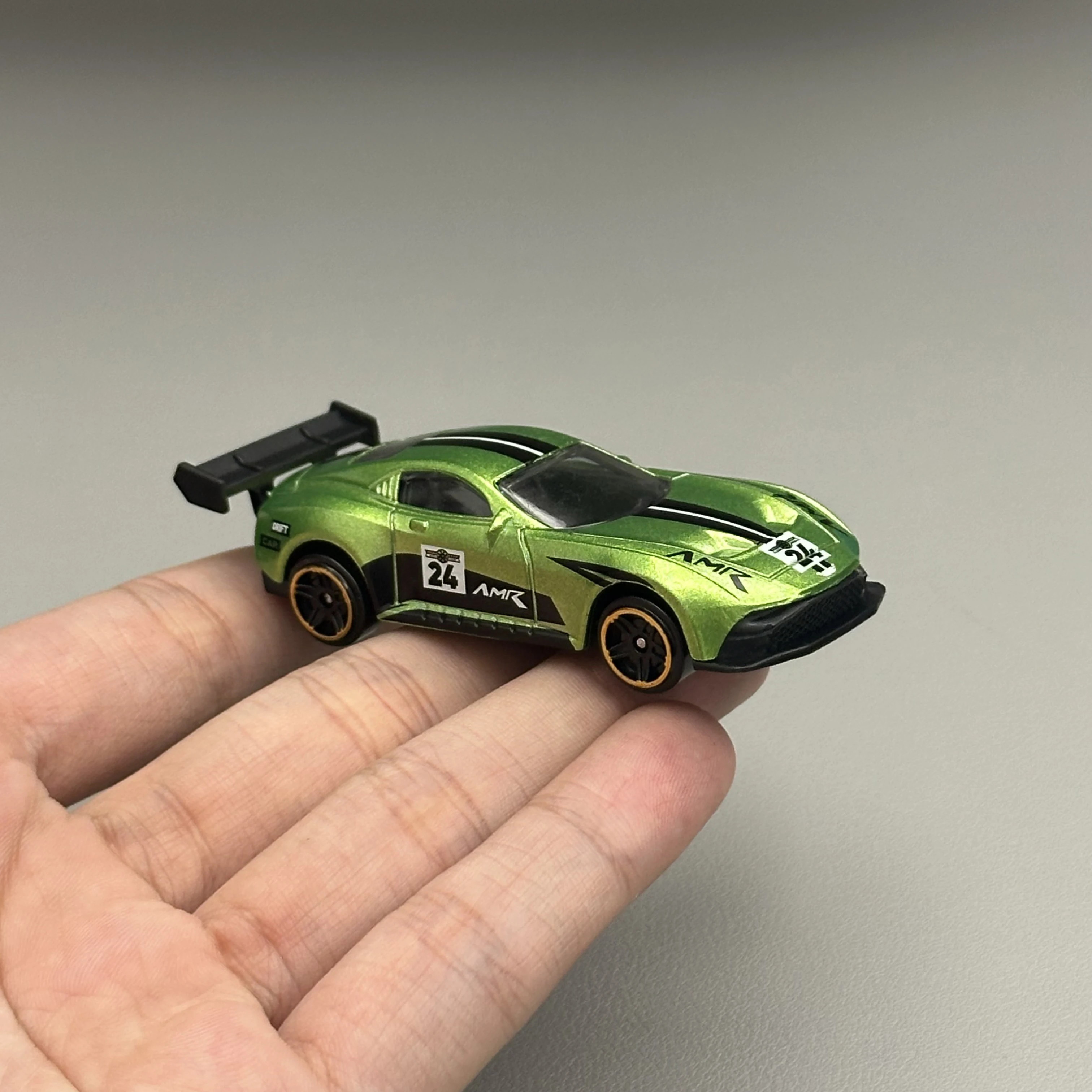 1/64 Scale Diecast Car Model Alloy Metal Vehicle Mini Toy Realistic Collectible Collection Gift For Kids And Hobby Collectors