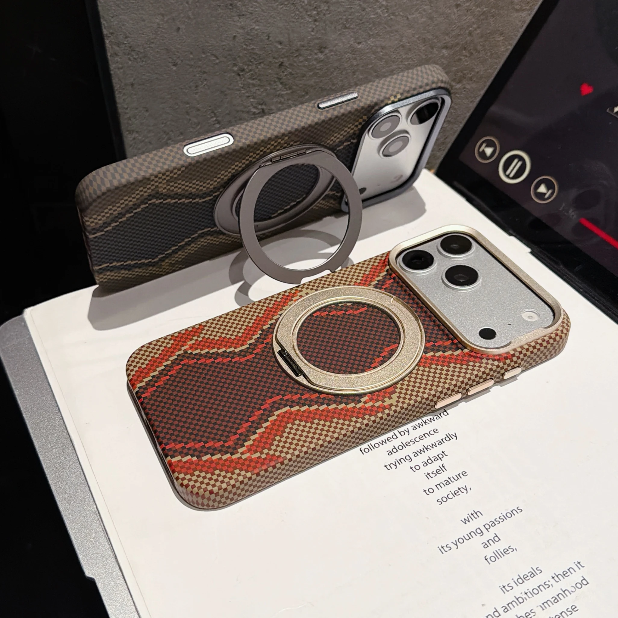 غطاء هاتف عالي الجودة بملمس أل - مراجعة Phone Cases Quality وسعره