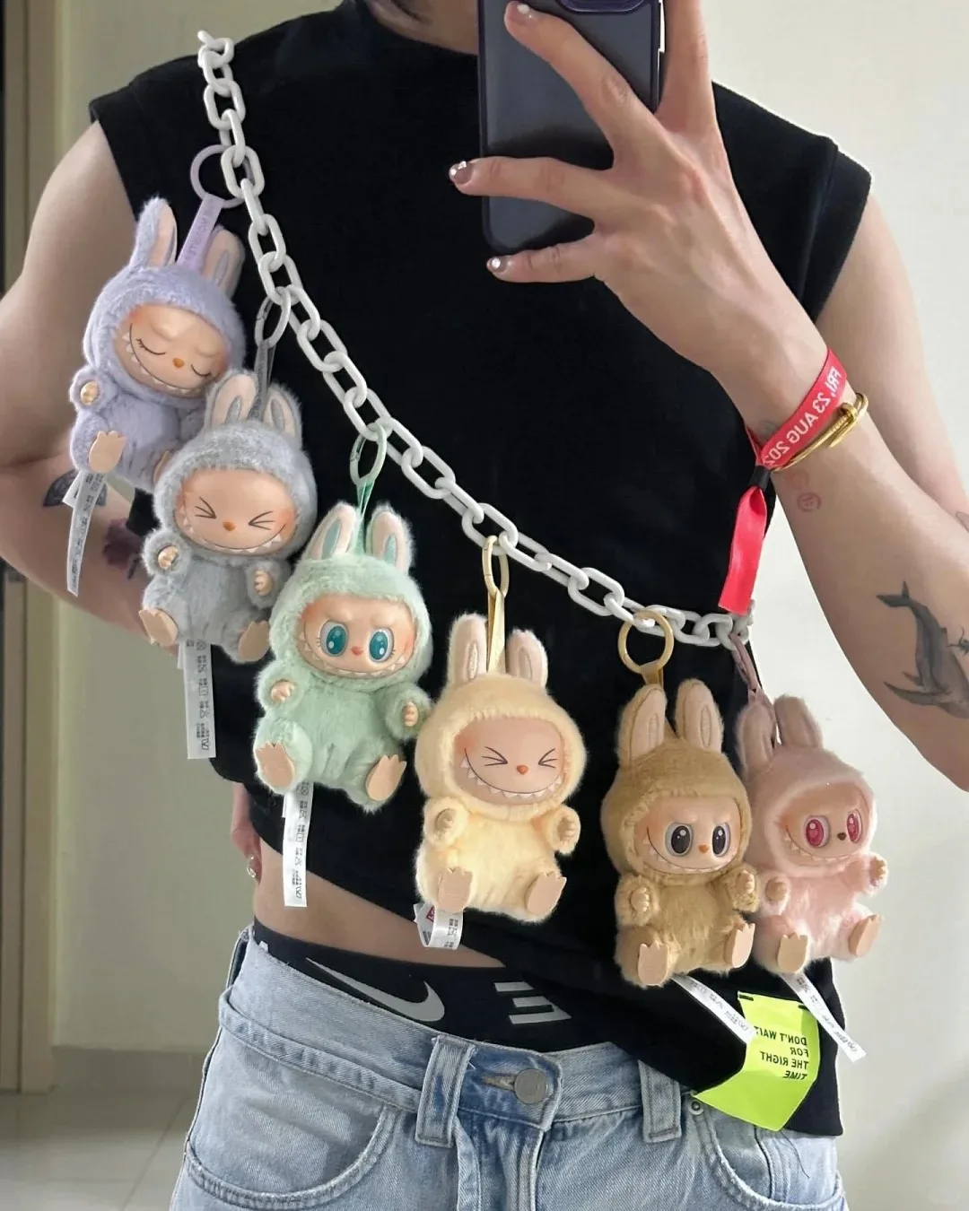 

Popmart Labubu Sitting Party Macaron Labubu 2.0 Series Pendant Doll Keychain The Monsters Collection Kids Birthday Gift Toy