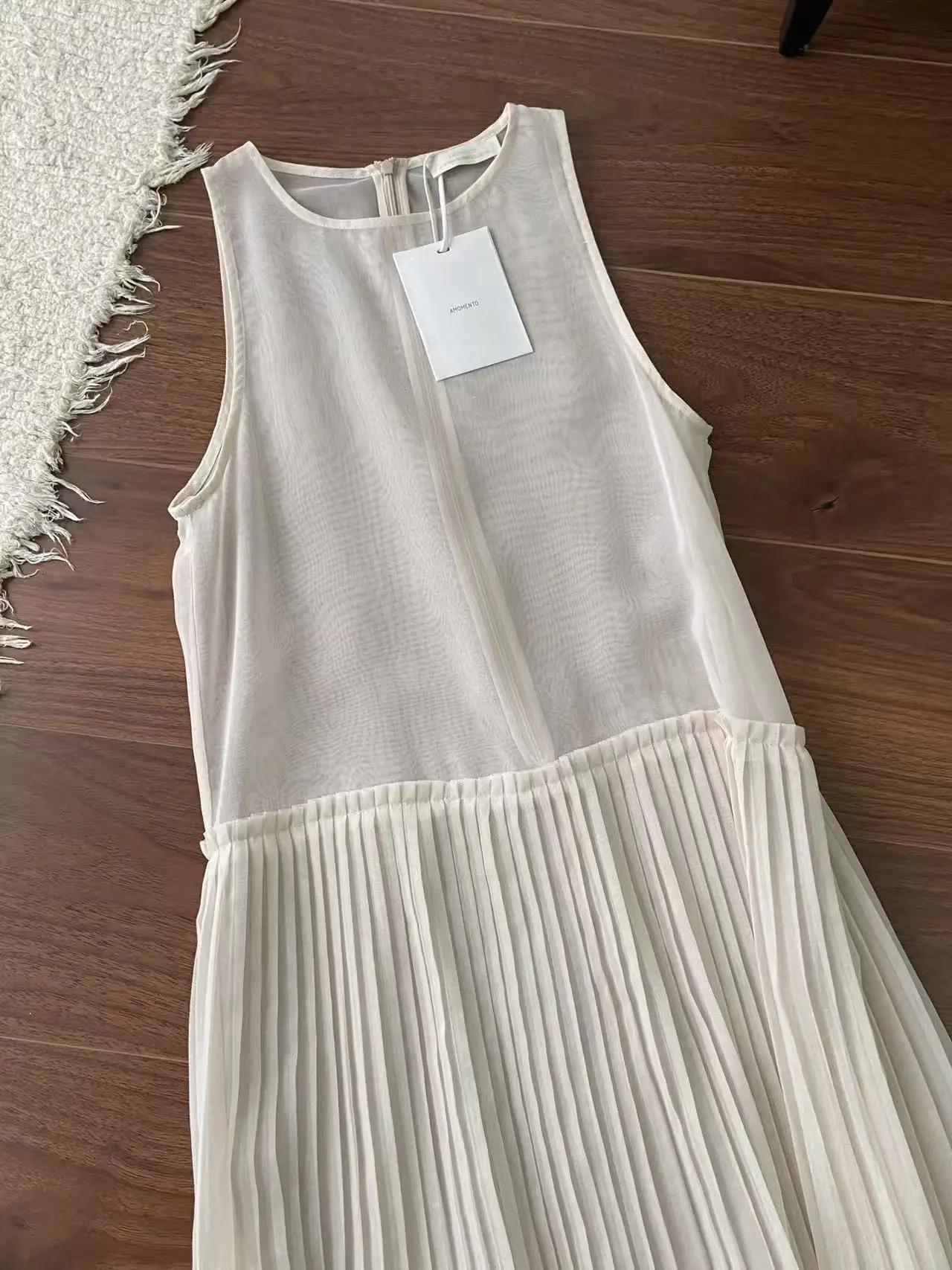 

Finally Found the Big Stock! Ammento This Vest Dress Is Too Fairy Tale Like～ Elegant Folded Loose Waist Sleeveless A-Line Ski...