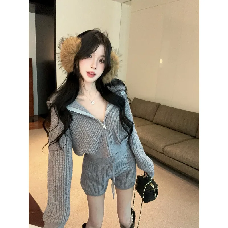 

Корейский стиль: Повседневный вязаный свитер с капюшоном и укороченный топ, комплект из двух предметов, женская мода, осенний сезон, бренд Nicole Rose