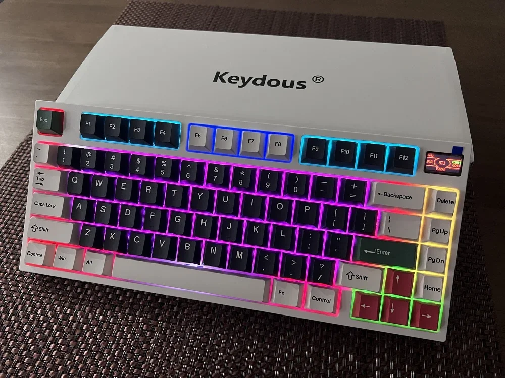 3 أوضاع Keydous NJ81 لوحة مفاتيح ميكانيكية بلوتوث مع شاشة gif Hotswap RGB قابلة للبرمجة Mac Gaming NKRO 2.4g لاسلكية