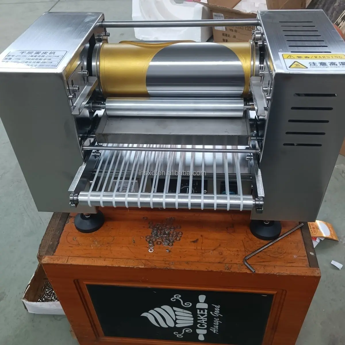 Electric Mille Crepe Sheet Machine Stainless Steel Egg Skin Machine Fruit Crepe Cake Bakery Machinery