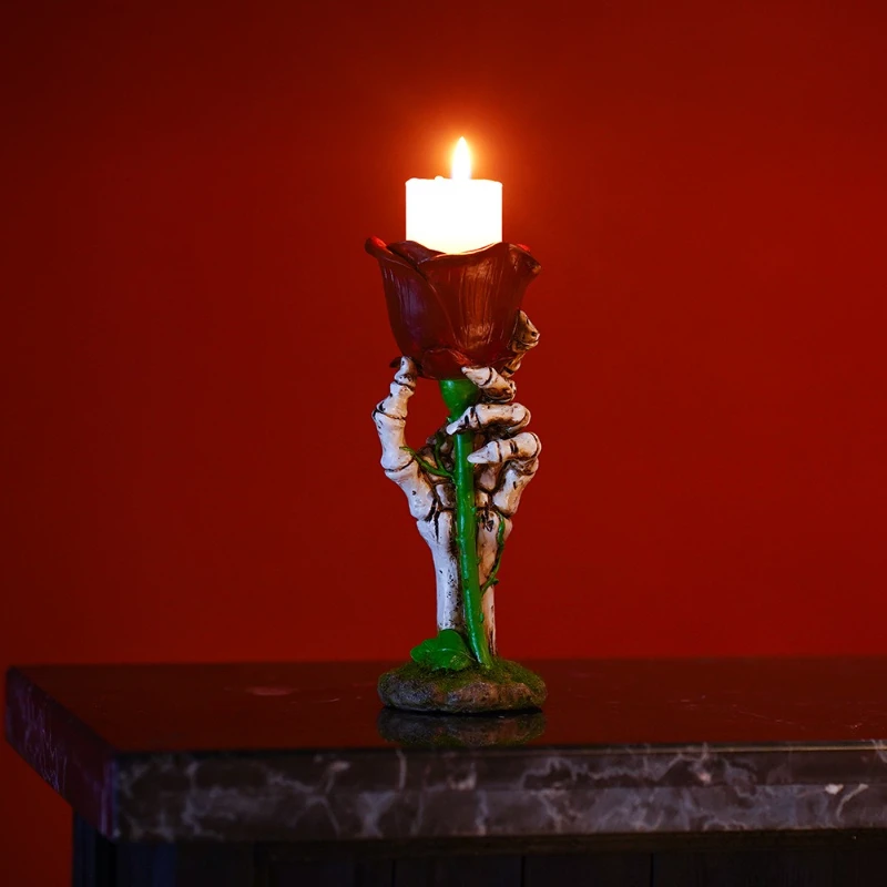 Creative Unwavering Love Theme Decoration Candle Holder Skeleton Holding Rose Candle Holder Desktop Ornament Candle Stick Holder