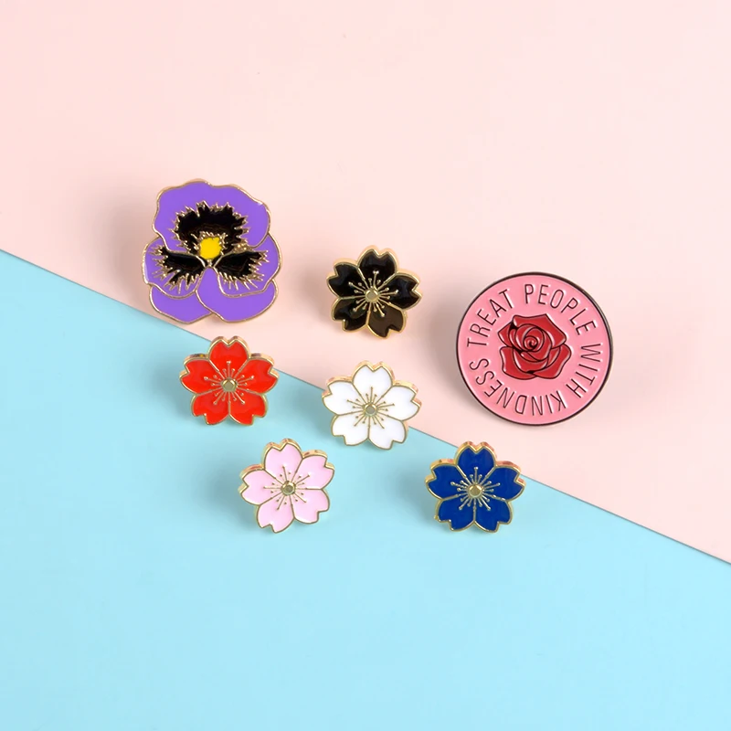 Wholesale Colorful Flower Enamel Pins Beautiful Red Black White Flowers Brooches Plant Lapel Pins Badge Jewelry Gift for Friend