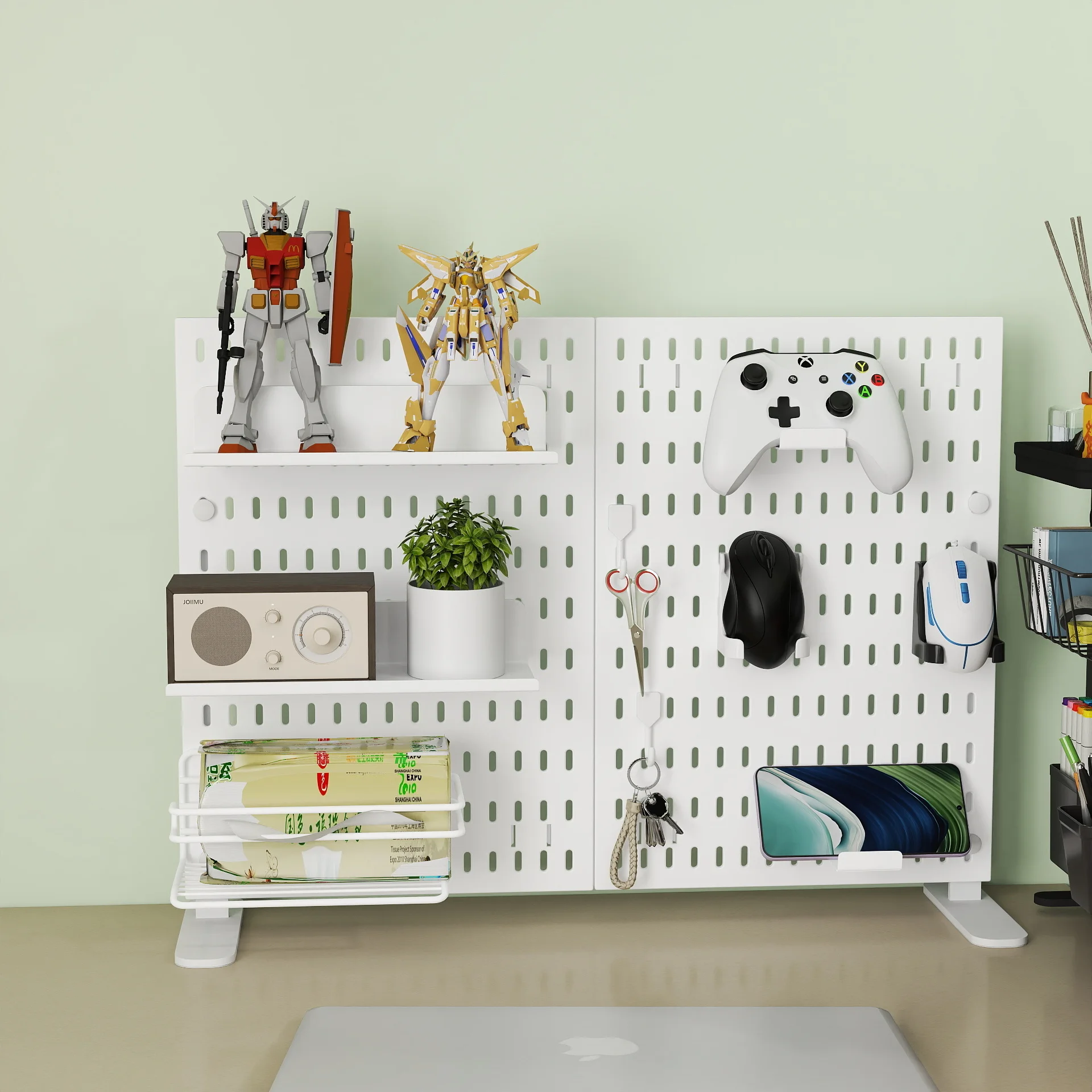 لوح تخزين سطح المكتب. يمكن وضعها بشكل مستقيم أو مقصوص. هذا اللوح مناسب لرفوف التخزين في مكتب منزلي