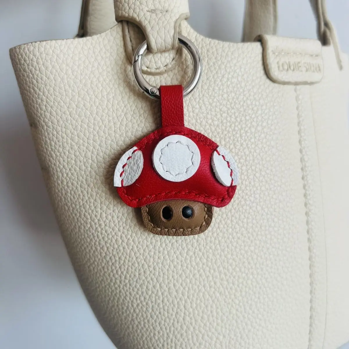 

Handmade genuine leather mini mushroom bag keychain car keychain charm cute decorative gift