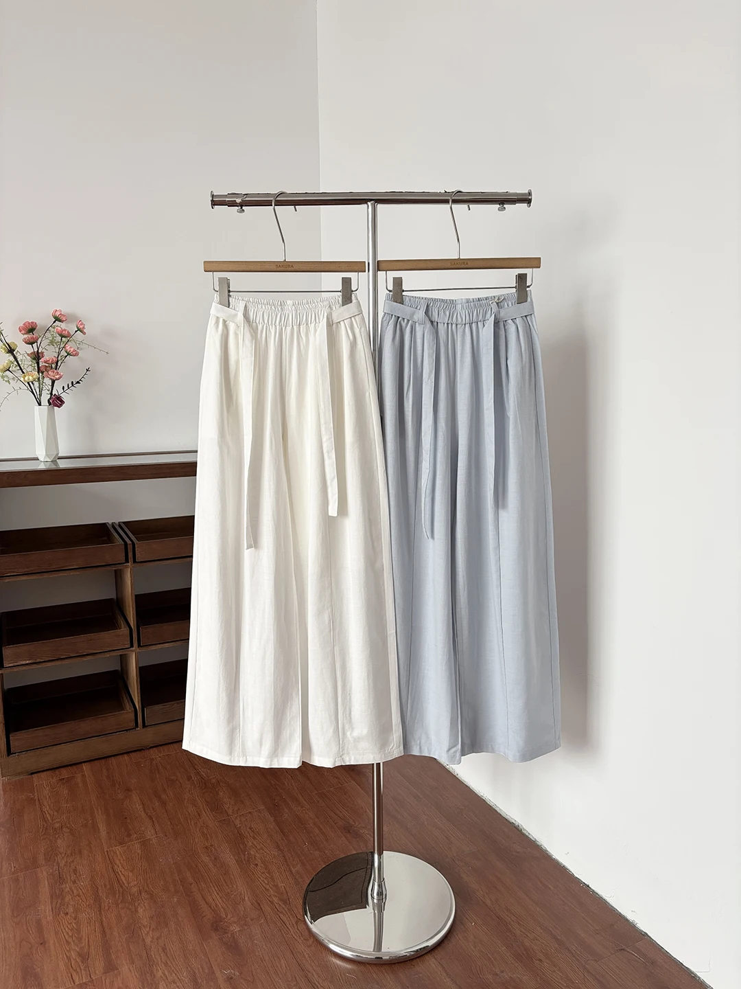 

Новые весенне-летние женские брюки в корейском стиле: простые, элегантные, милые, струящиеся, свободные, широкие, повседневные, с высокой талией, из полиэфирного волокна