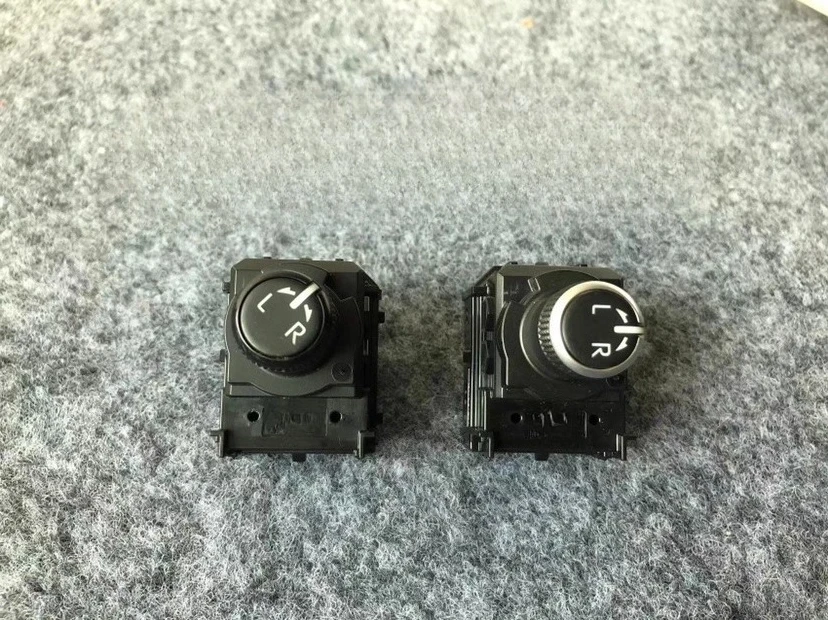 1pcs For Toyota 19-24 Corolla Rearview Mirror Adjustment Switch