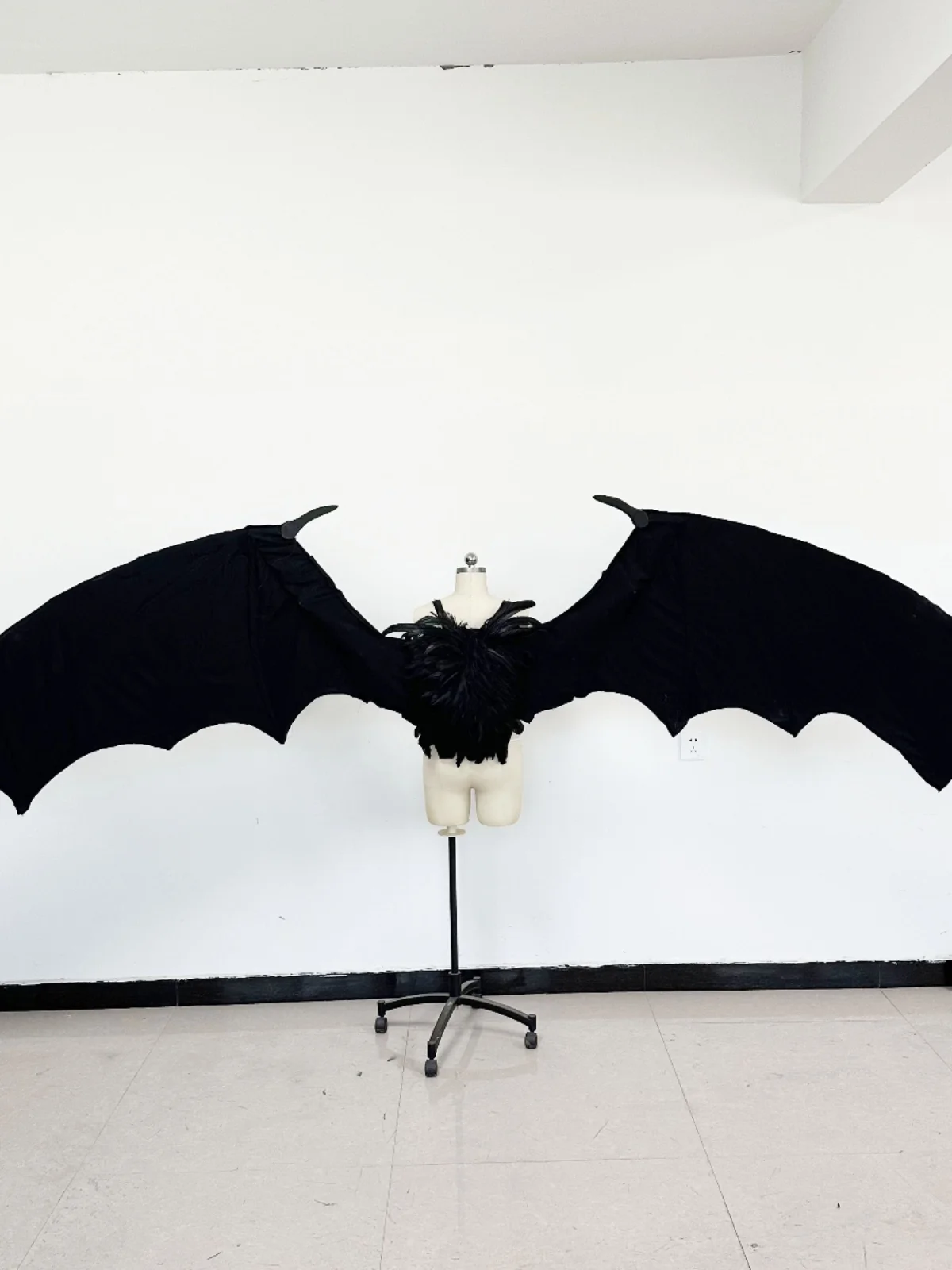 Electric mechanical telescopic remote control angel wings black devil bat Halloween cosplay wings prop