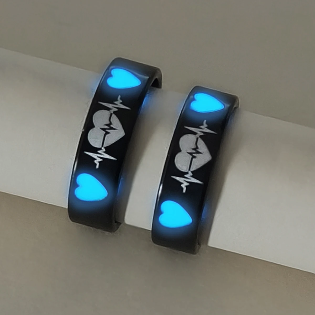 2 Pieces/Sets of Luminous Heart-Shaped Electrocardiogram Pattern ILove You Couple Rings Women's Fashionable Love Commitment Ring