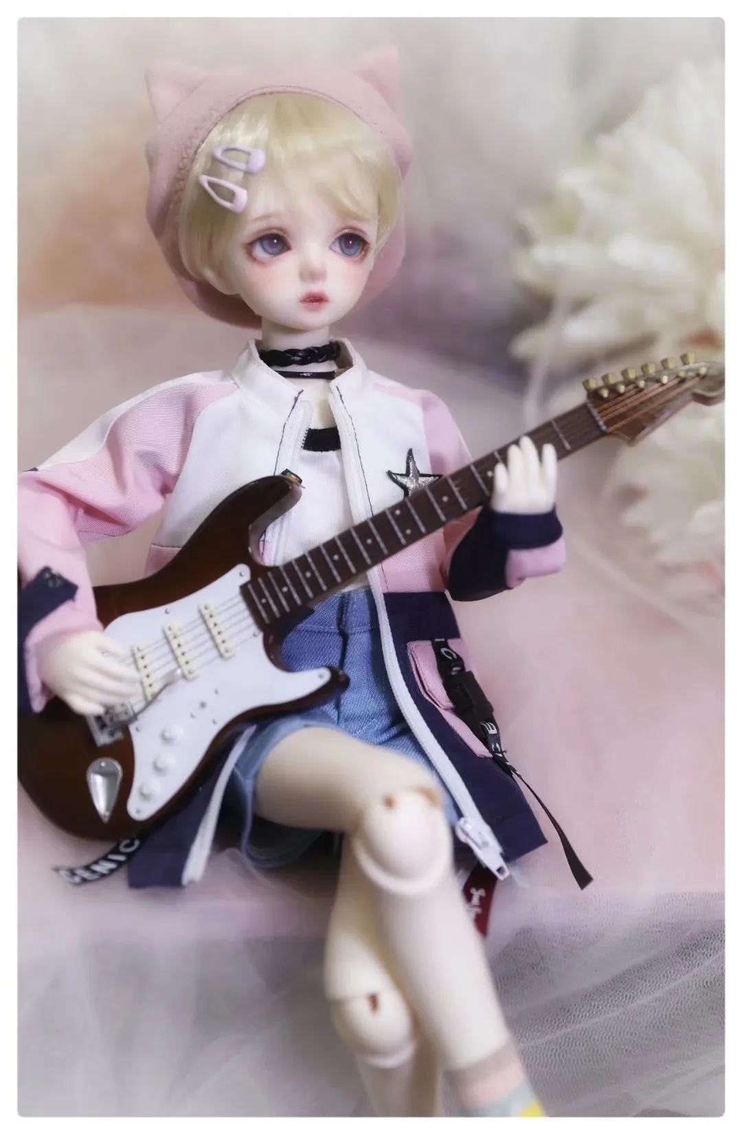 

BJD doll accessories suitable for 1/4 size bjd cute baby with guitar photo props doll accessories