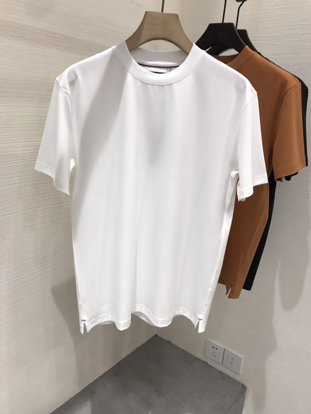 

LP итальянский винтажный стиль, летняя шелковая хлопковая минималистичная деловая повседневная футболка с круглым вырезом и короткими рукавами