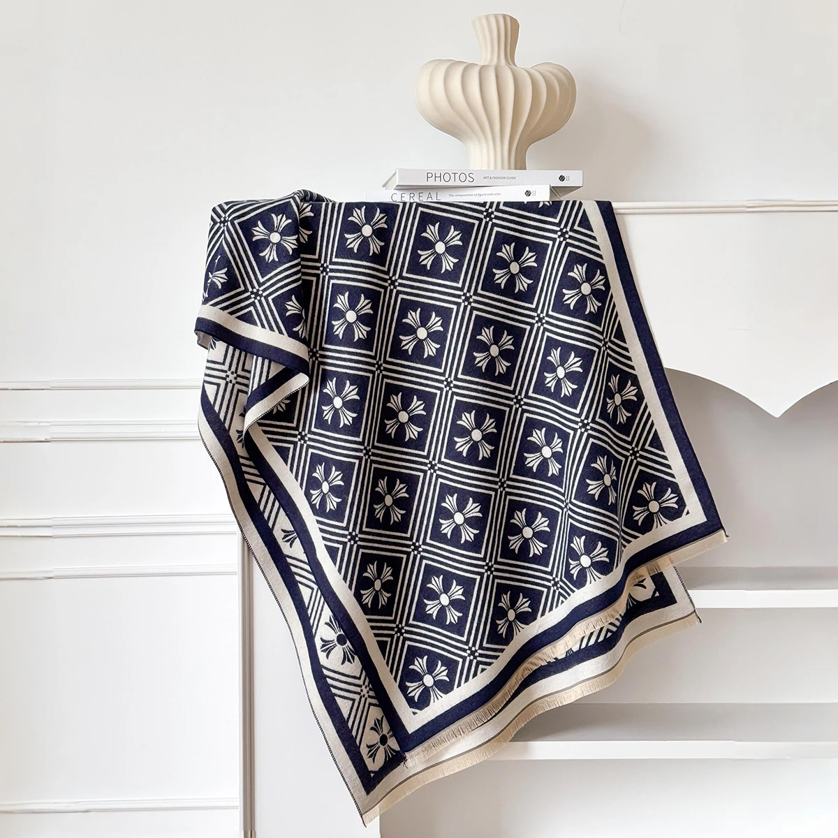Winter Warmer Kaschmirschal für Frauen Luxus Pashmina Decke Dicker Schal Wickelhalstuch Mode Bufanda Echarpe Poncho 2025 – Detail 2