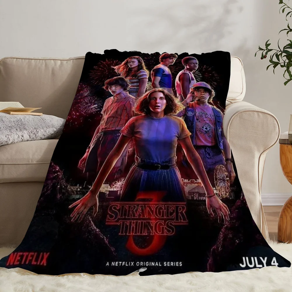 Cienki watowany koc na sofy Stranger Things Pościel z mikrofibry Koc na drzemkę Sofa Zimowe wnętrze do domu Puszysty koc w kratę