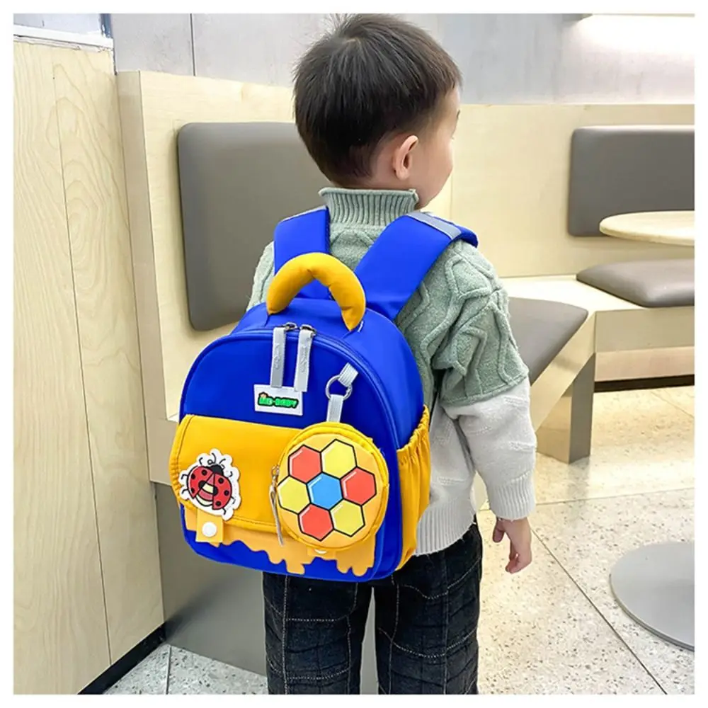 Animal Patterns Kindergarten School Bag Waterproof Adjustable Straps Cartoon Nursery Backpack Zipper Closure Large Capacity