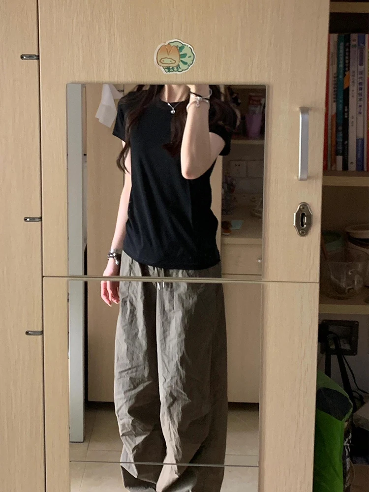 เสื้อยืดผู้หญิงทรงเข้ารูป แบรนด์ Bla Versatile รุ่นใหม่ปี 2024 เหมาะสำหรับใส่ทำงาน ดีไซน์เซ็กซี่ ผ้าเนื้อดี ระบายอากาศได้ดี