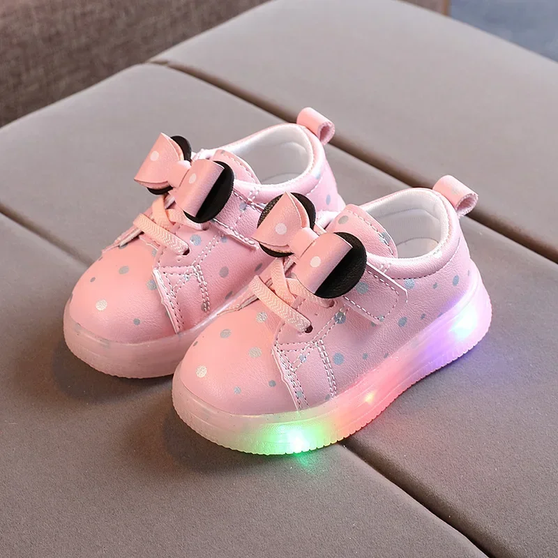 Children\'s Led Sneakers Girls Cute Glowing Princess Shoes Toddler Luminous Non-slip Footwear Kids Soft Bottom Lighted Sneakers