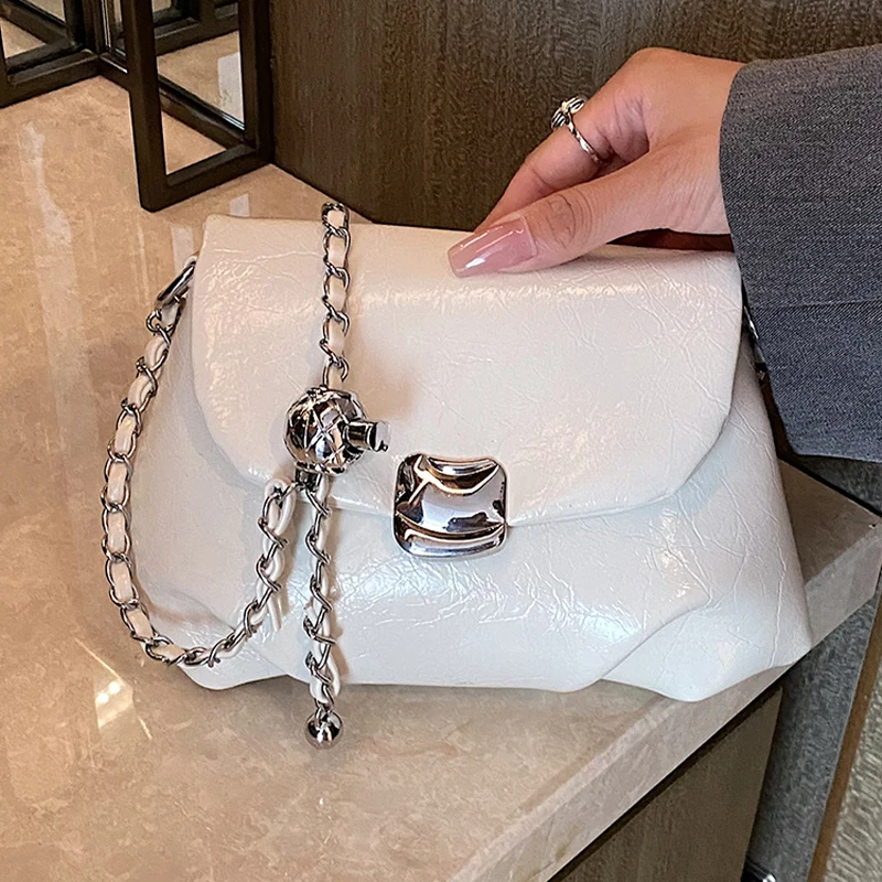 التجاعيد حقيبة المرأة الصيف الجديدة الكورية شعبية عادية تنوعا الصلبة حقائب كتف واحدة سلسلة الموضة لينة حقيبة كروسبودي بيضاء #3