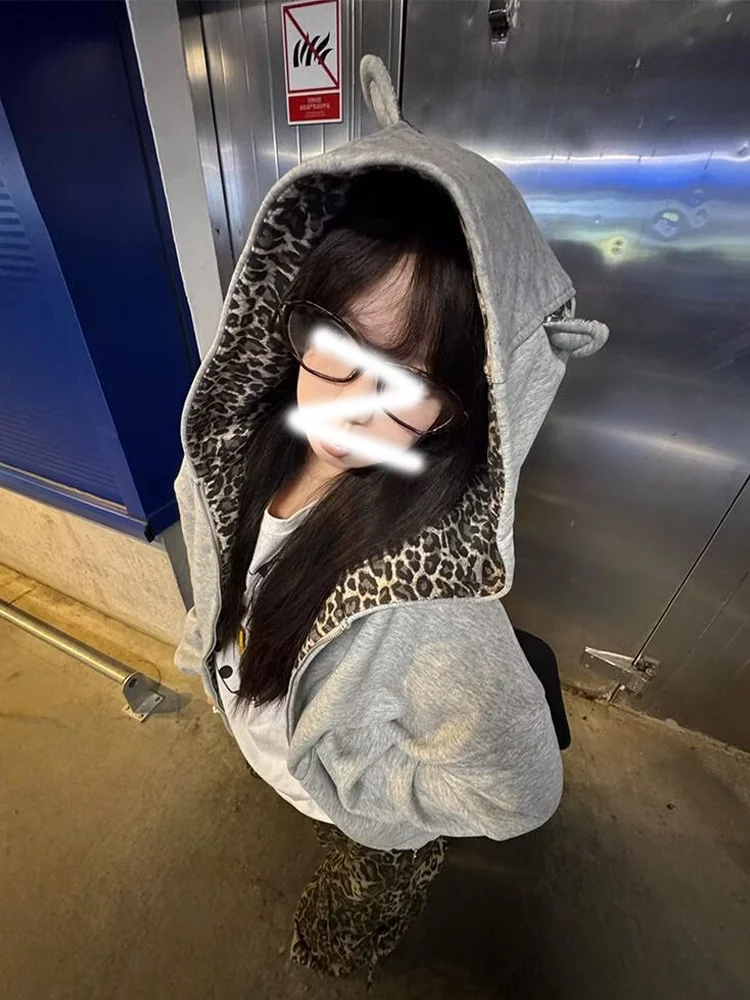 Scff Leopard Ziper Hoodie: The Real Deal for Bold, Cozy Street Style