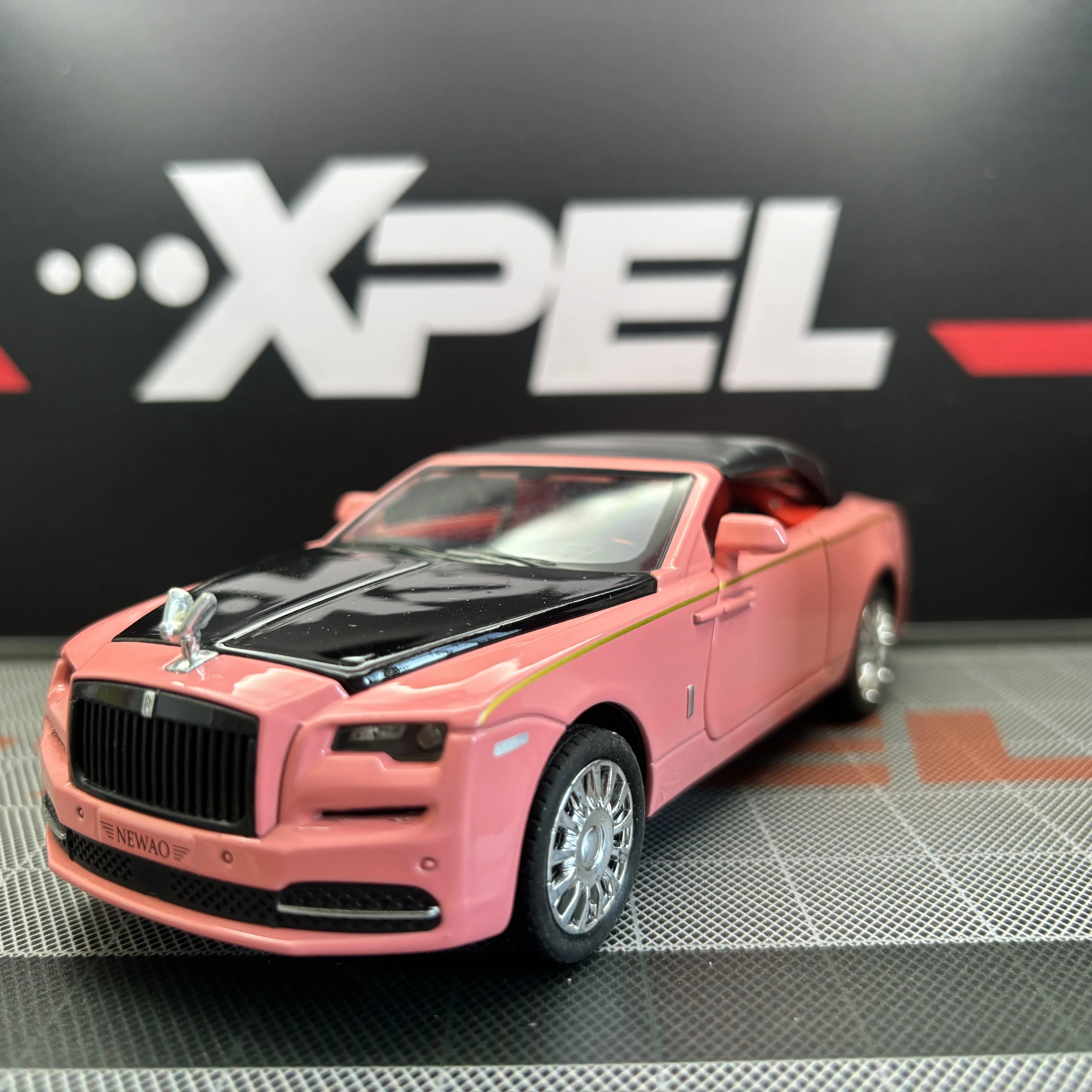 

1:32 Rolls Royces Dawn Alloy Luxy Car Model Diecasts Metal Vehicles Car Model High Simulation Sound and Light Childrens Toy Gift