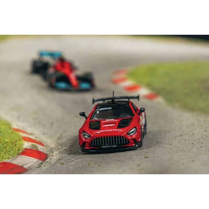 TW w magazynie 1:64 AMGGT czarna seria samochód bezpieczeństwa Diecast Diorama kolekcja modeli miniaturowe zabawki Tarmac działa