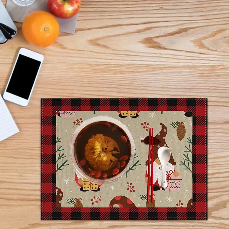 4 PCS Linen Christmas Placemats Gnome Gnome Series Placemats Durable Linen Table Decorative Coasters Insulated Mats