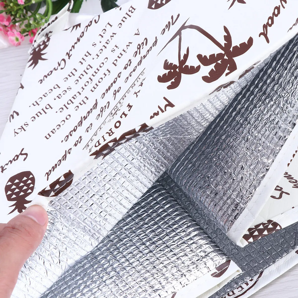 

Foldable Insulated Food Cover L Size Beige Waterproof Dustproof Heat Retention For Camping Picnic Kitchen Use Aluminum Foil