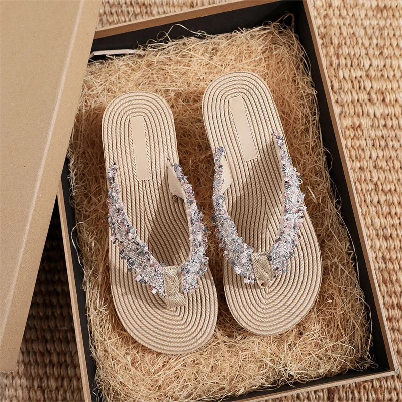 2023 Casual Sandals Slippers Women Medium Heeled Thick Soled Beige Beach Shoes Outdoor Summer Flip Flops Imitation Straw Weaving