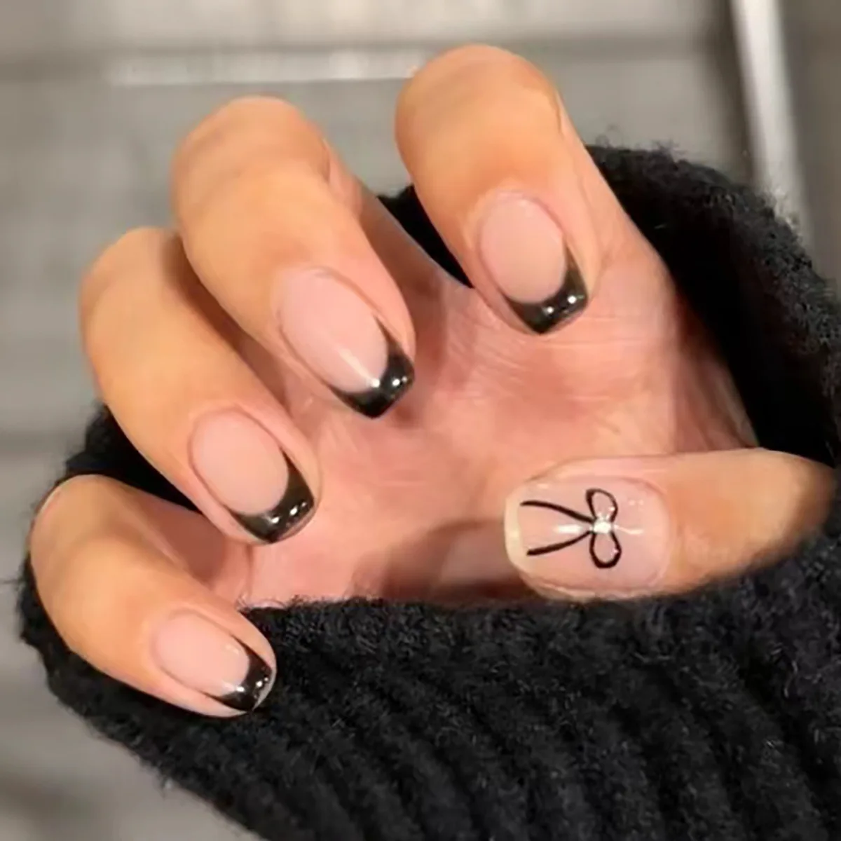 Black French Tips Press on Nails 3D White Bowknot Alloy Stars Designs Fake Nails Ballet Charms False Nails Korean Manicure 24Pcs