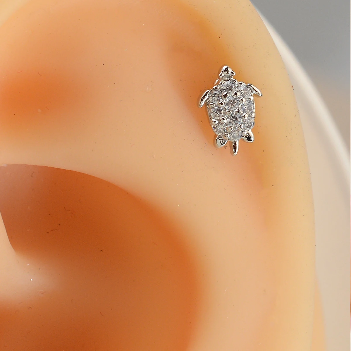 1PC Stainless Steel Animal Stud Earring Women Minimalist CZ Turtle Earings Tragus Conch Helix Standard Flat Piercing Jewelry 20G