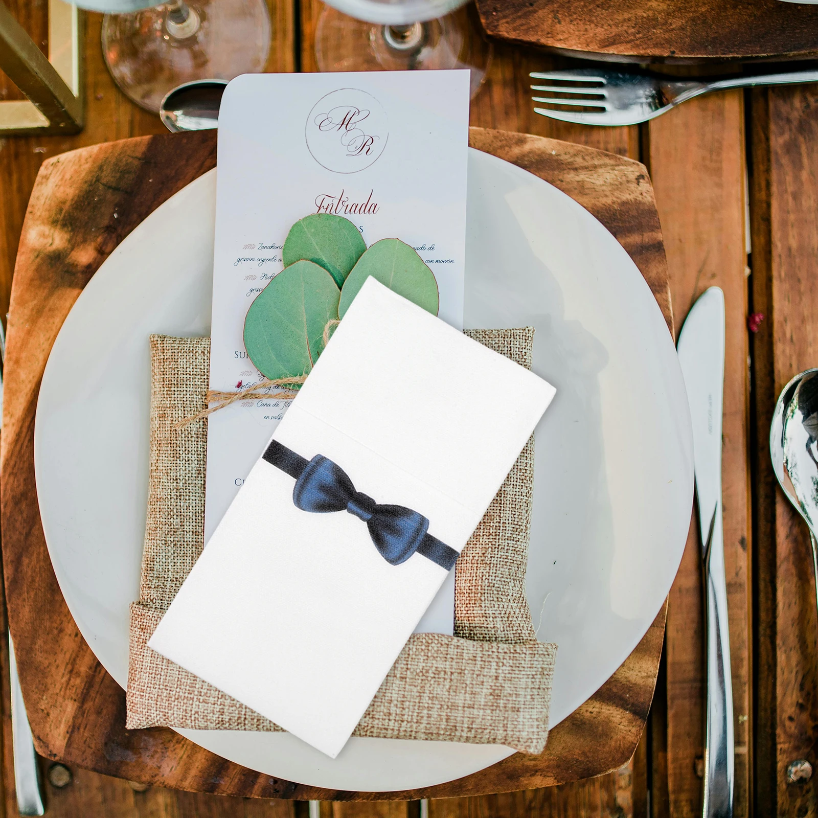 50 قطعة منديل أدوات المائدة ورقة عشاء المناديل الأبيض أدوات المائدة القابل للتصرف التعبئة والتغليف لمطعم فندق جيب المناديل خفيفة الوزن