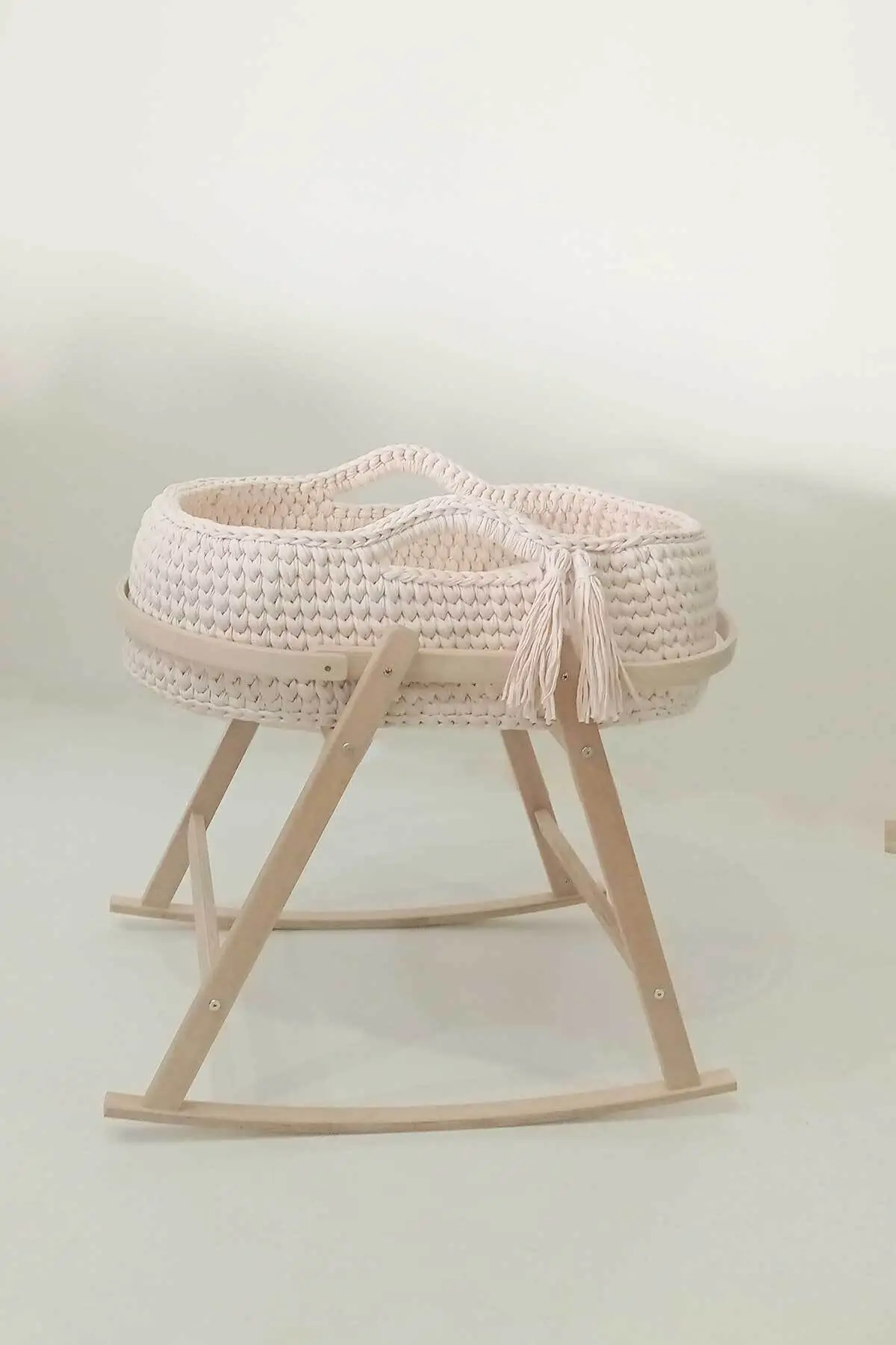 Standing Portable Mesh Stroller Crib-Powder Pink crib