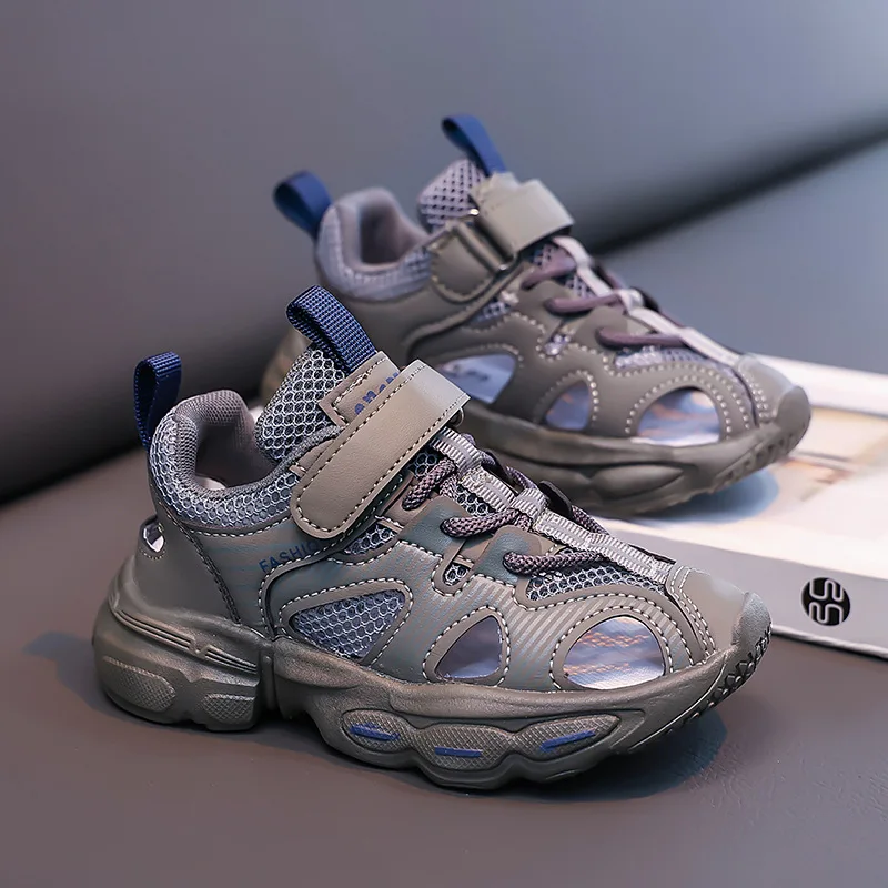 

Новые летние детские сандалии 2025 года — мягкие, противоскользящие и выдолбленные для малышей, пляжных мальчиков и девочек.