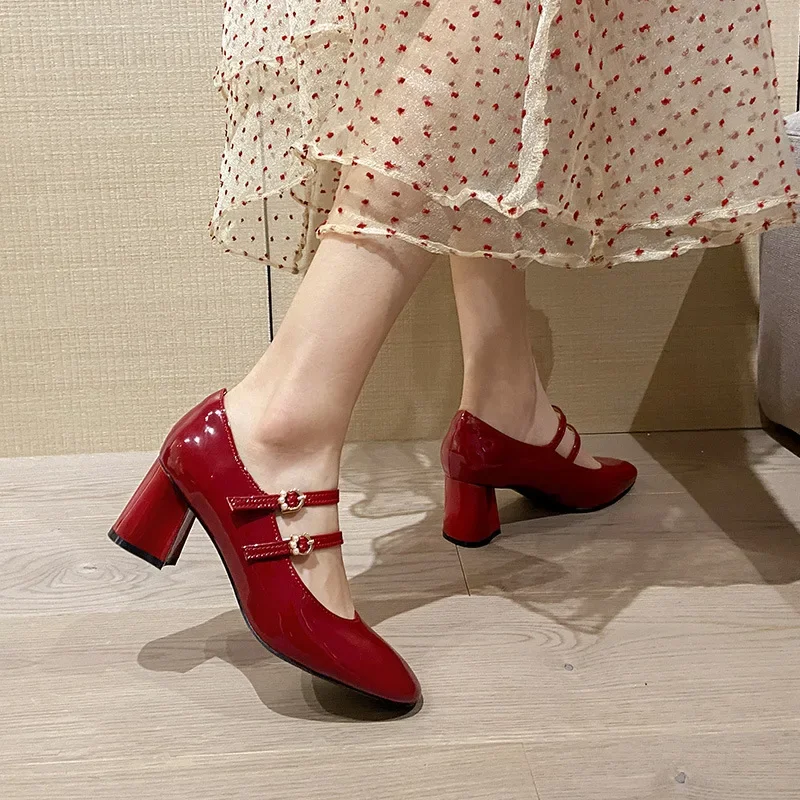 

Mary Jane Shoes High heels women's small size leather shallow mouth Shoes red 2022 new thick heel round head one word belt