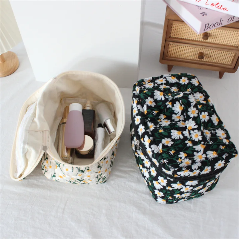 Embroidered Daisy Makeup Bag Double-Zipper Large Capacity Toiletry Pouch with Flip Cover Tote Cosmetic Organizer Case for Women