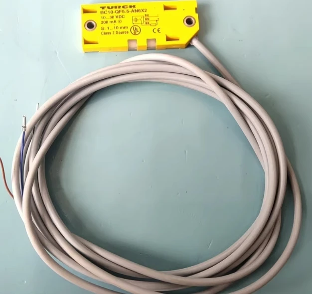Sensor capacitivo conmutado de proximidad BC10-QF5,5-AN6X2 AP6X2 usado