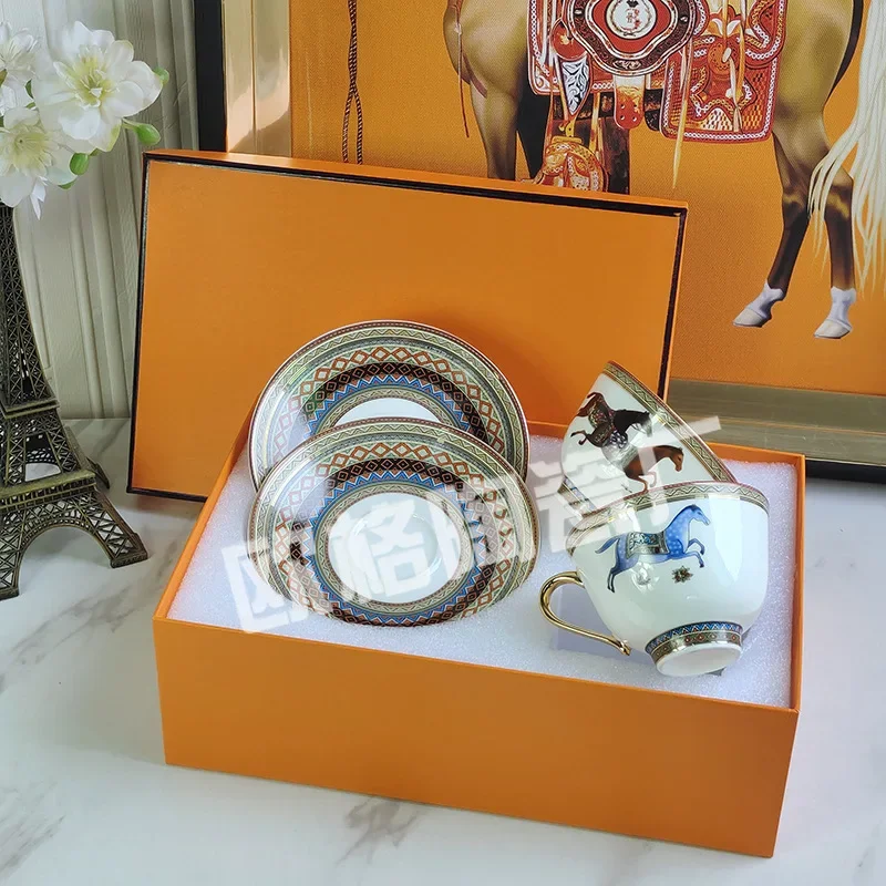 

Stylish Coffee Cup Set European Style Afternoon Tea Set Black Tea Cups Coffee Cups 2 Cups 2 Saucers Gift Box Pack