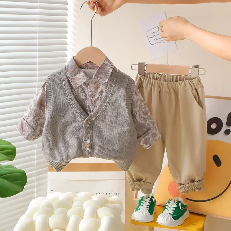 

Новая весенне-осенняя одежда для малышей, детская одежда для девочек, детский жилет для мальчиков, рубашка, брюки, 3 шт./компл., костюм для младенцев, спортивные костюмы для малышей