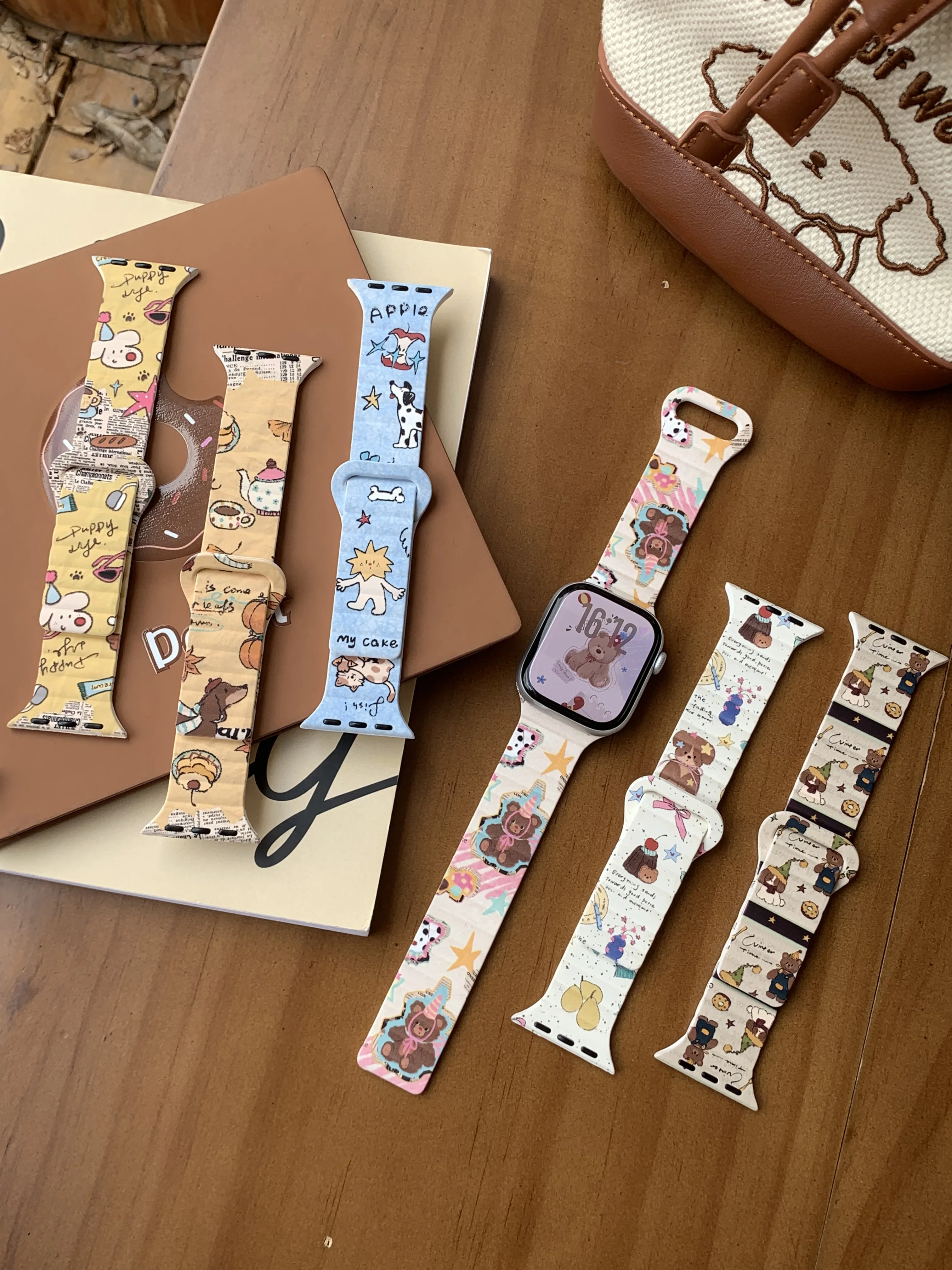 

Cute Pattern Must-Have Watch Strap Birthday Gifts For Apple Watch S10 46mm 45 44 42 41 40 38mm For Iwatch Cartoon Version Style