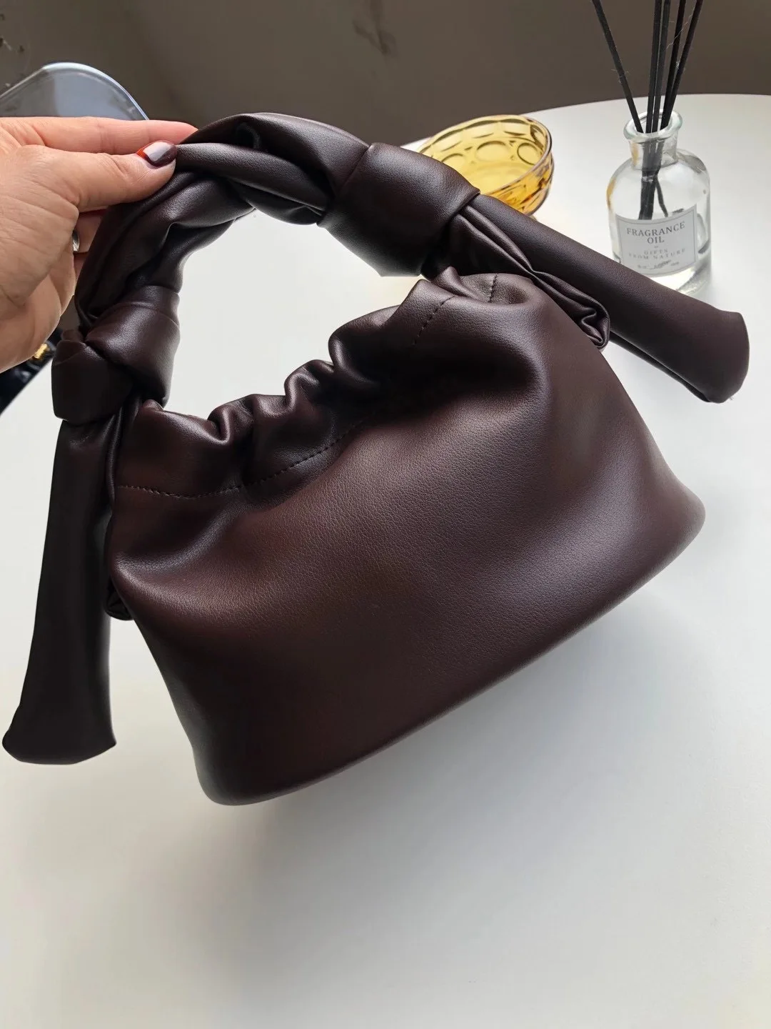 

FIRMRANCH Cute Pleated Roasted Wheat Design Soft Genuine Leather Women Handheld Cloud Bag Single Shoulder Oblique Straddle Purse