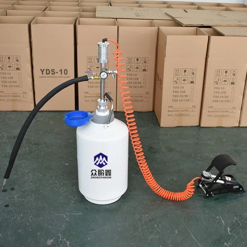 Liquid nitrogen pump self-pressurizing foot-operated liquid nitrogen pump tank freezing spray