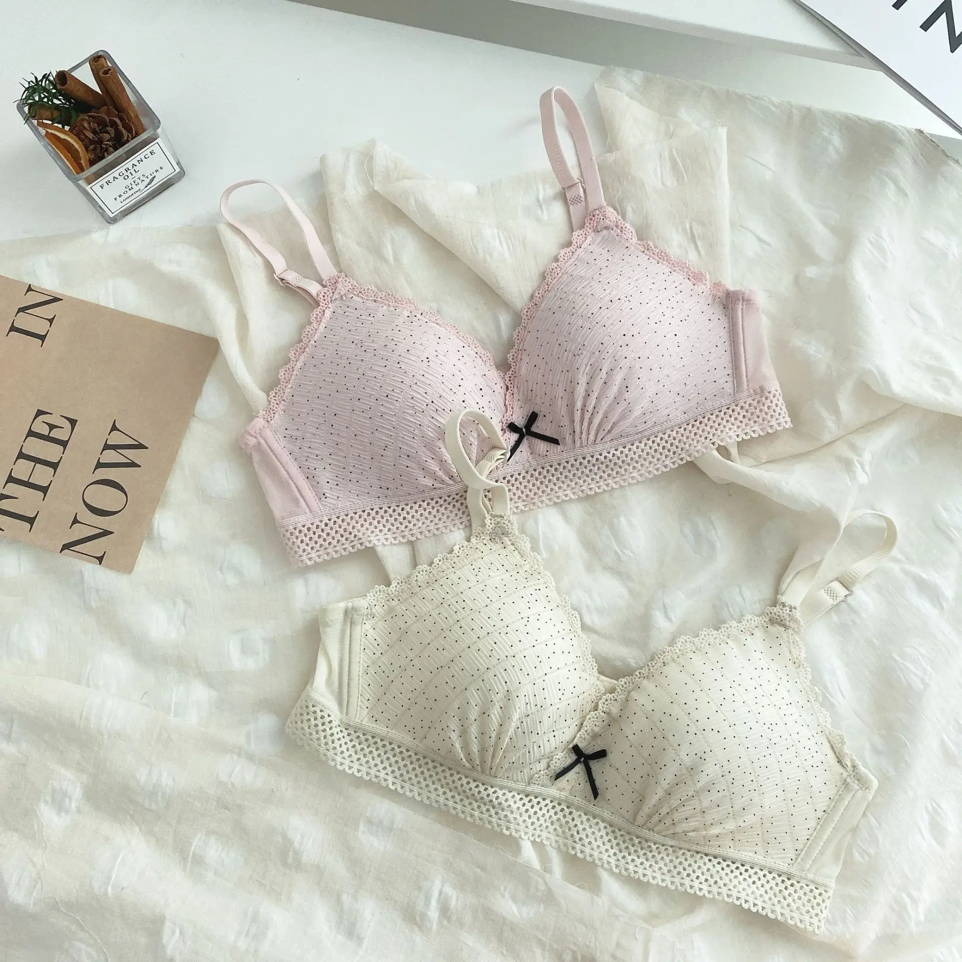 Seamless Dot Sexy Bras Women Fashion Push Up Bra Wire Free Lingerie Triangle Cup Bralette Cotton Underwear Brassiere