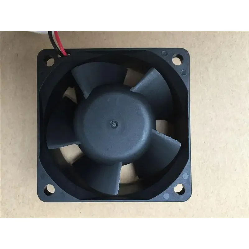 

SUNON PE60251B1-000C-A99 DC 12 В 3,57 Вт 60x60x25 мм 2-проводной охлаждающий вентилятор для сервера